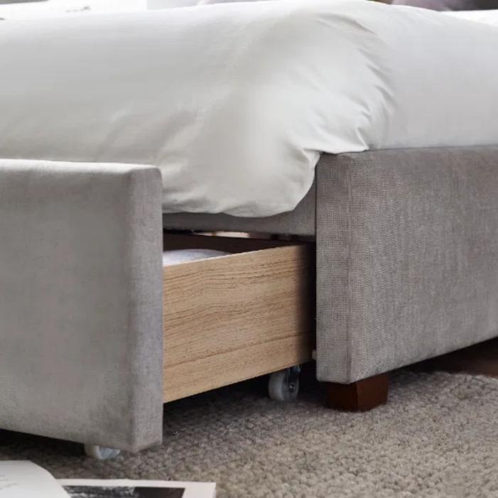 6518_furniture_Savannah Bed.jpg